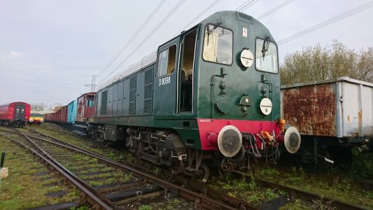 16/11/19 - D8098 stands in Swithland sidings waiting to leave with the 10:21 box vans service to Rothley Brook - Photo by James Whincup