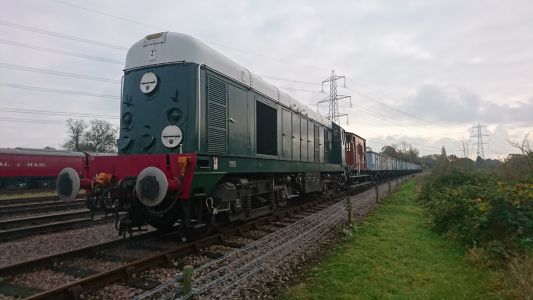 16/11/19 - D8098 stands at Swithland down loop signal on the 10:50 mineral wagons service to Loughborough - Photo by James Whincup