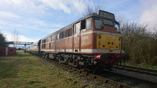 D5830 at 50 steps ready to be dragged towards Loughborough on 23/02/20 - Photo by James Whincup