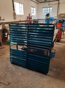 'A' side radiator grill after its gloss coat. Photo by James Whincup